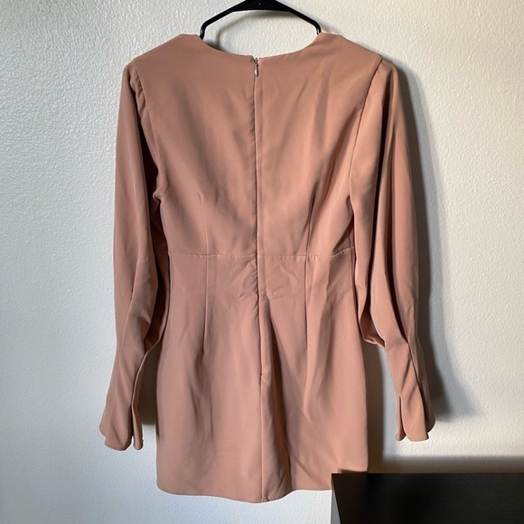 Lovers + Friends Women’s Mini Dress Long Tulip Sleeve Button Detail Beige Size S - Picture 3 of 9